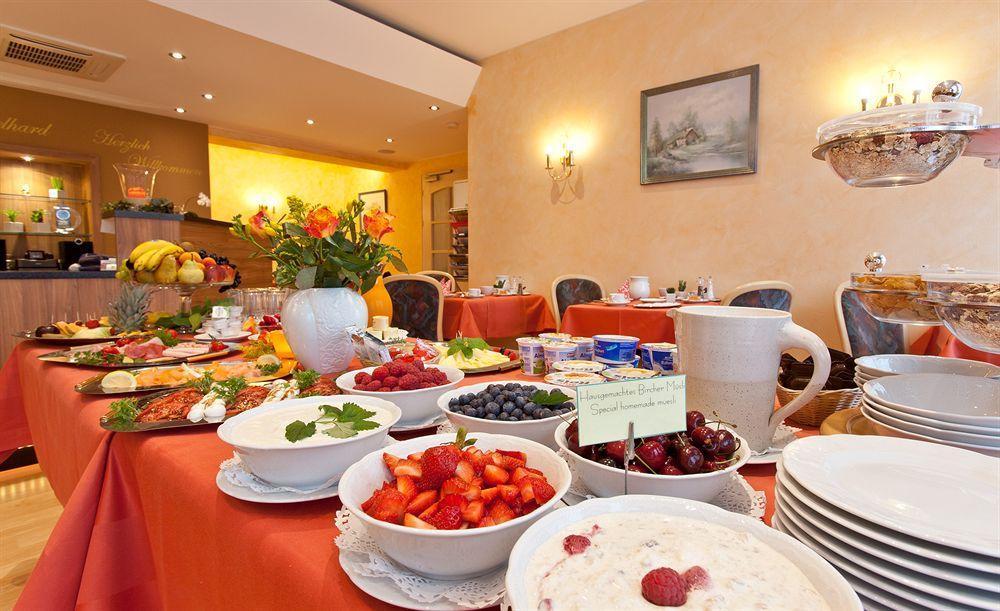 Engelhard Garni Hotel 4*