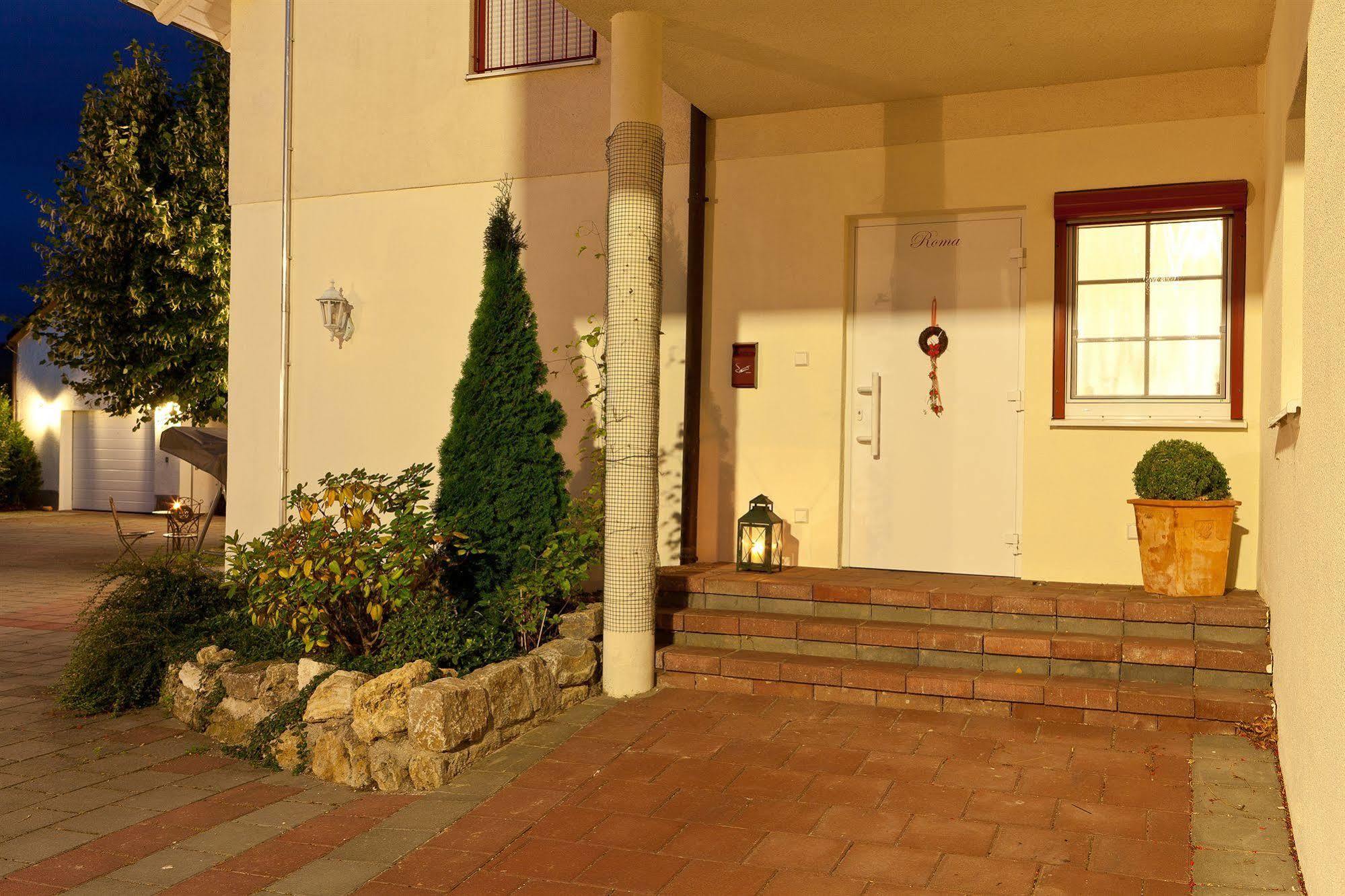 Engelhard Garni Hotel 4*